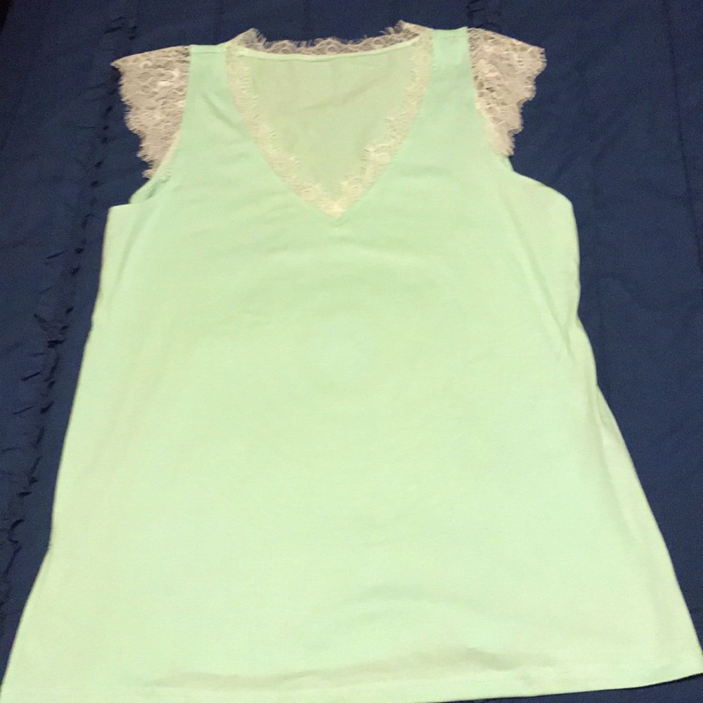 Sleeveless mint green top, Lace v-neck. Size L
